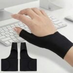 1 Adjustable Breathable Wrist And Finger Guard With Thumb Stabilizer. The Buckle With Ergonomic Design And Thumb Protector Can Enhance Grip Strength. Suitable For Typing, Computer Work, And Repetitive Sports Finger Cots And Wrist Gloves